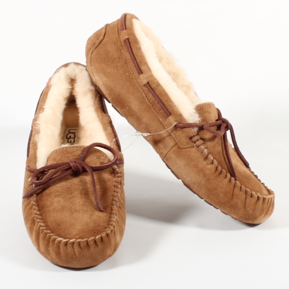 Ugg Womens Sheepskin Moccasins Slippers Size 7 NEW - Picture 3 of 8